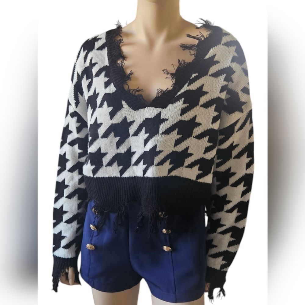 Houndstooth Crop Sweater